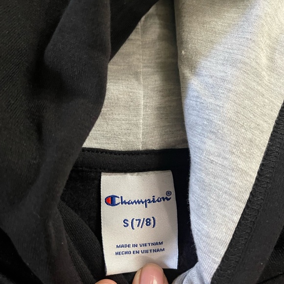 BNWT kids Champion Sweatshirt - Picture 3 of 5